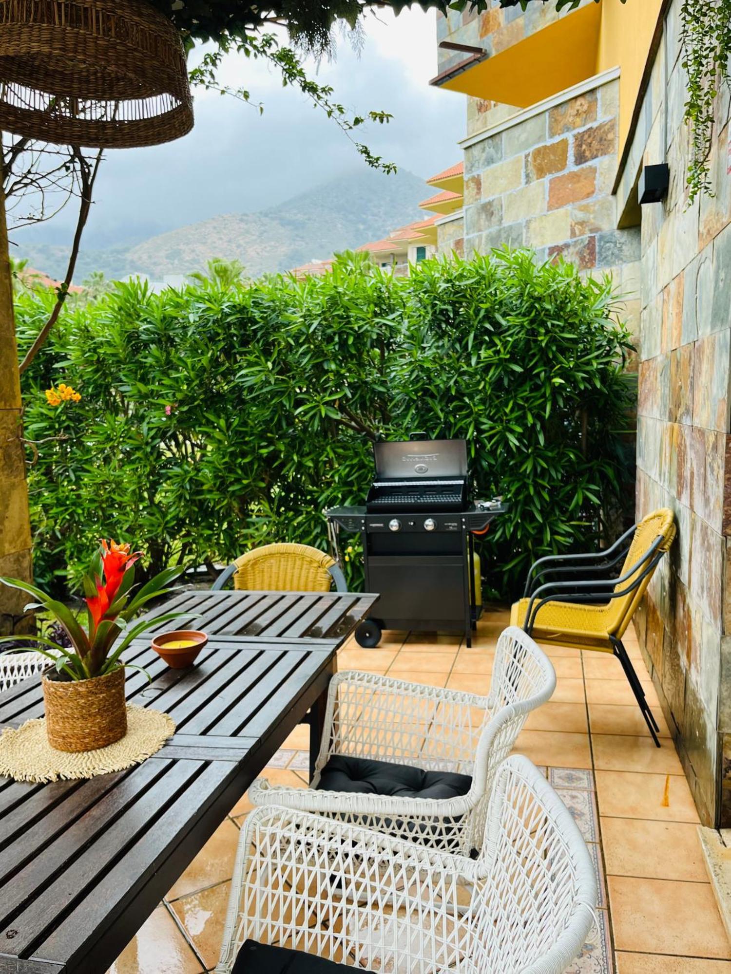 Reserva Del Higueron Boutique Apartments ฟูเอนฮิโรลา ภายนอก รูปภาพ