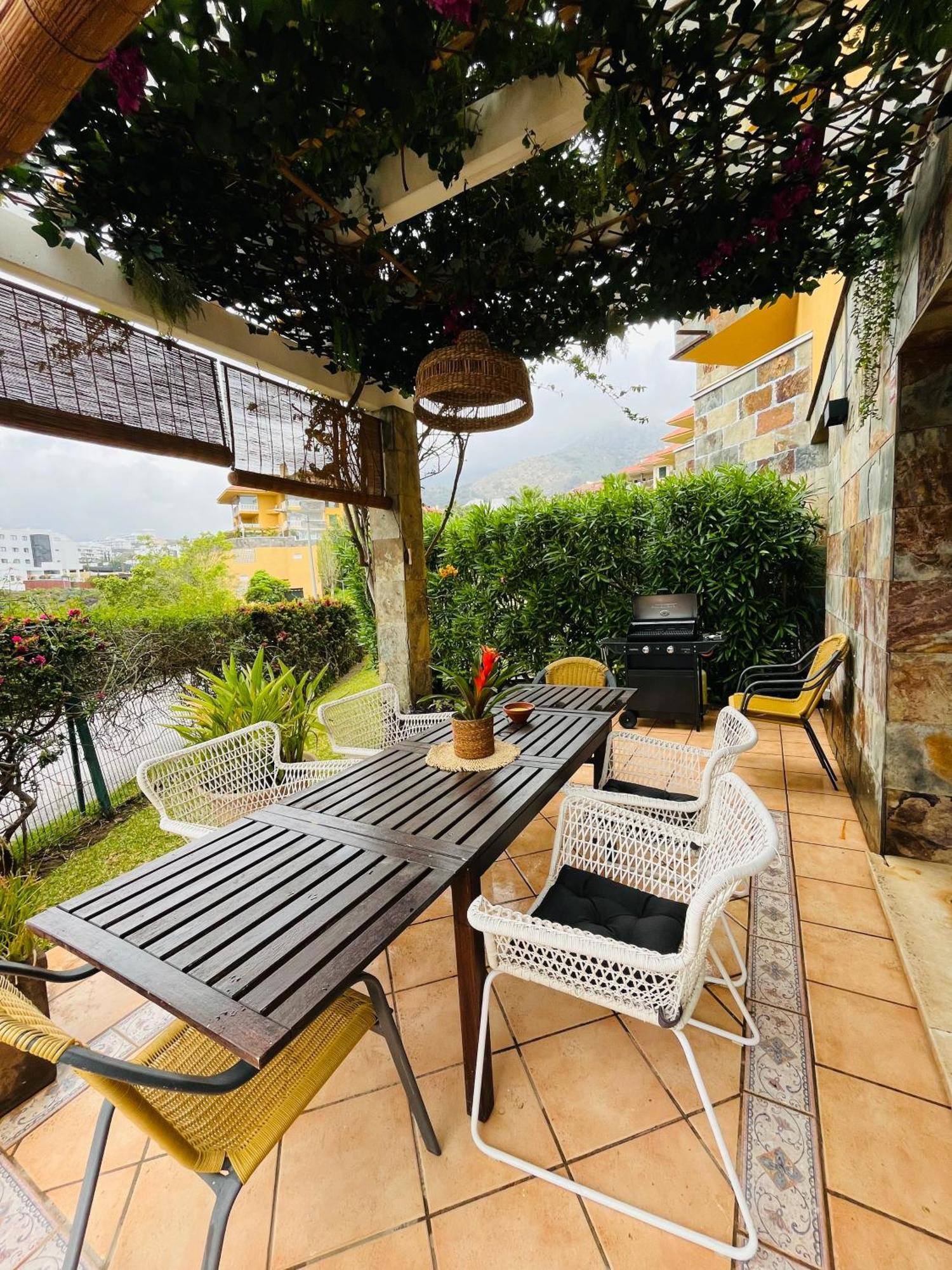 Reserva Del Higueron Boutique Apartments ฟูเอนฮิโรลา ภายนอก รูปภาพ